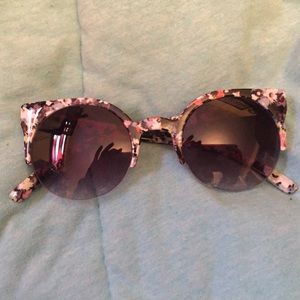 Claire’s Floral Sunglasses